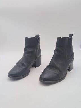Gap Women's Sz 8 True Black Ankle Chelsea Boots - Classic Block Heel
